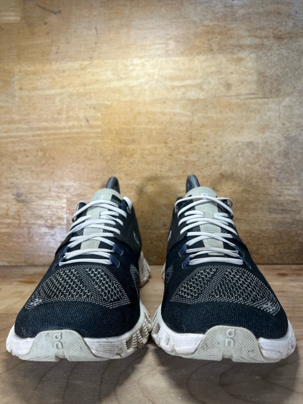 On Cloud X REFLECTIVE CUSHIONED Womens Sz 8 Running Shoes Sneakers Black Pearl - Picture 2 of 12